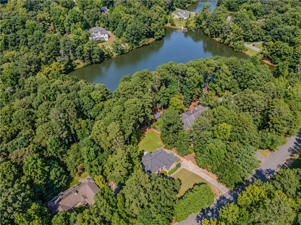 3551 Lochwolde Lane Snellville, GA 30039