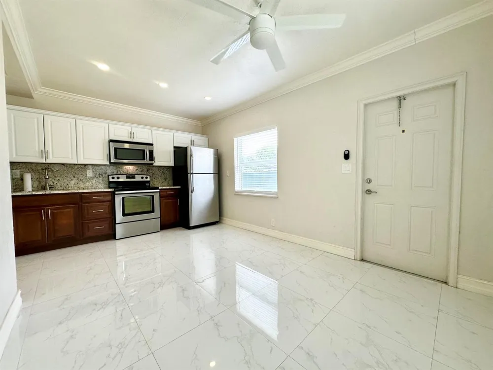 1041 NE 16th Avenue #W Fort Lauderdale, FL 33304