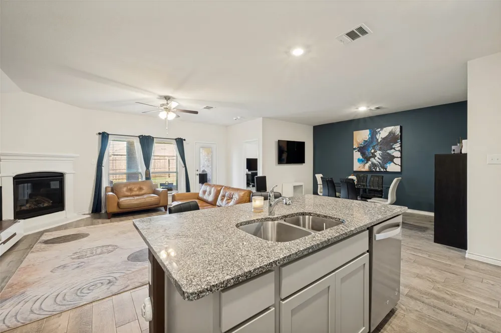 3215 Texas Trail Aubrey, TX 76227