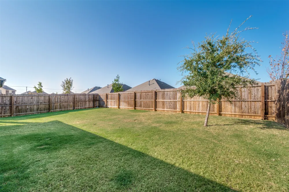 3215 Texas Trail Aubrey, TX 76227