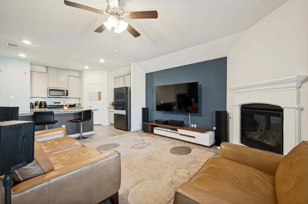 3215 Texas Trail Aubrey, TX 76227