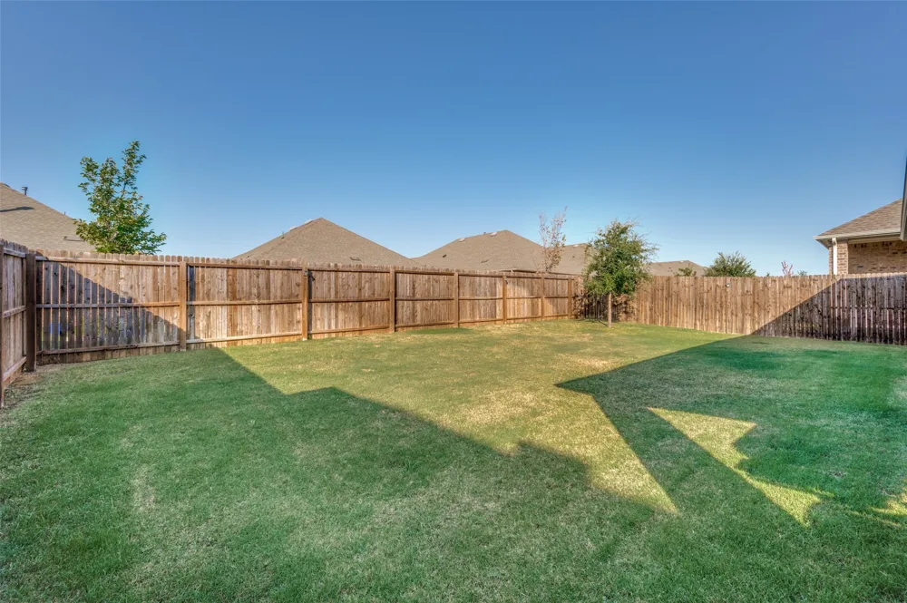 3215 Texas Trail Aubrey, TX 76227