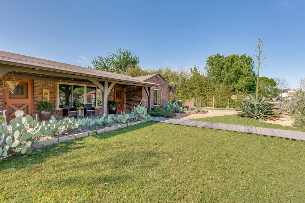 9347 Angora Street Dallas, TX 75218