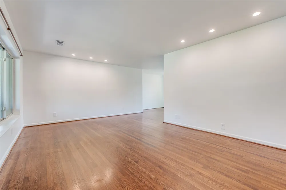 9347 Angora Street Dallas, TX 75218