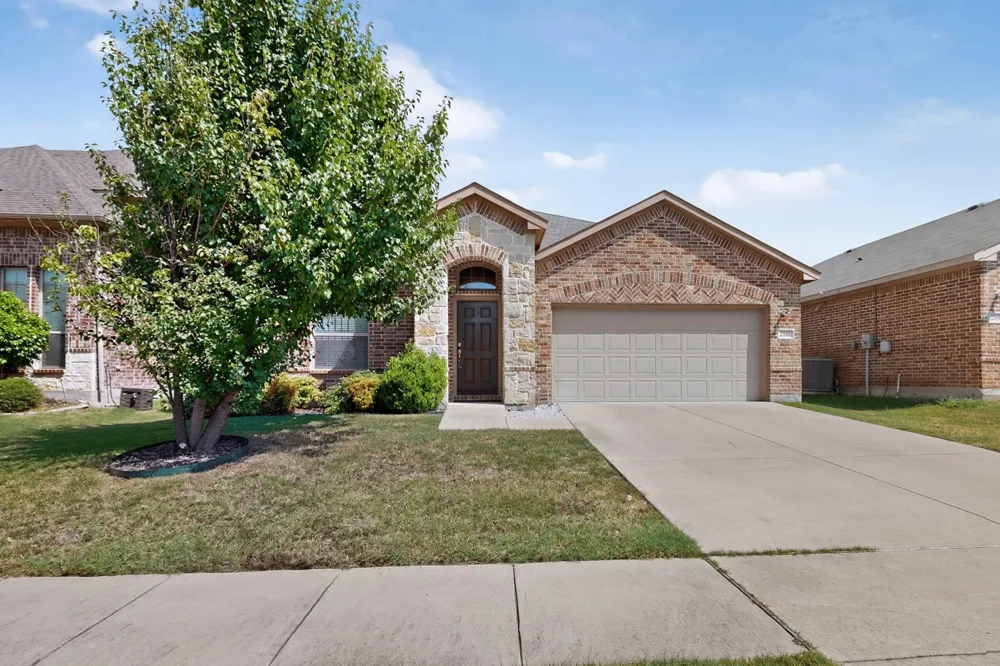 2100 McAllister Princeton, TX 75407