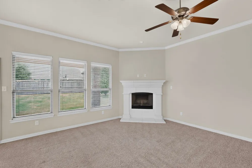 2100 McAllister Princeton, TX 75407