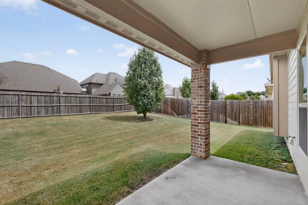 2100 McAllister Princeton, TX 75407