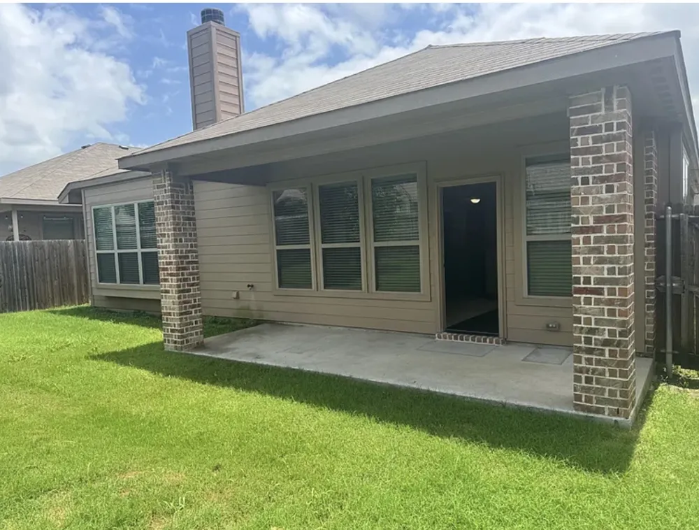 2100 McAllister Princeton, TX 75407