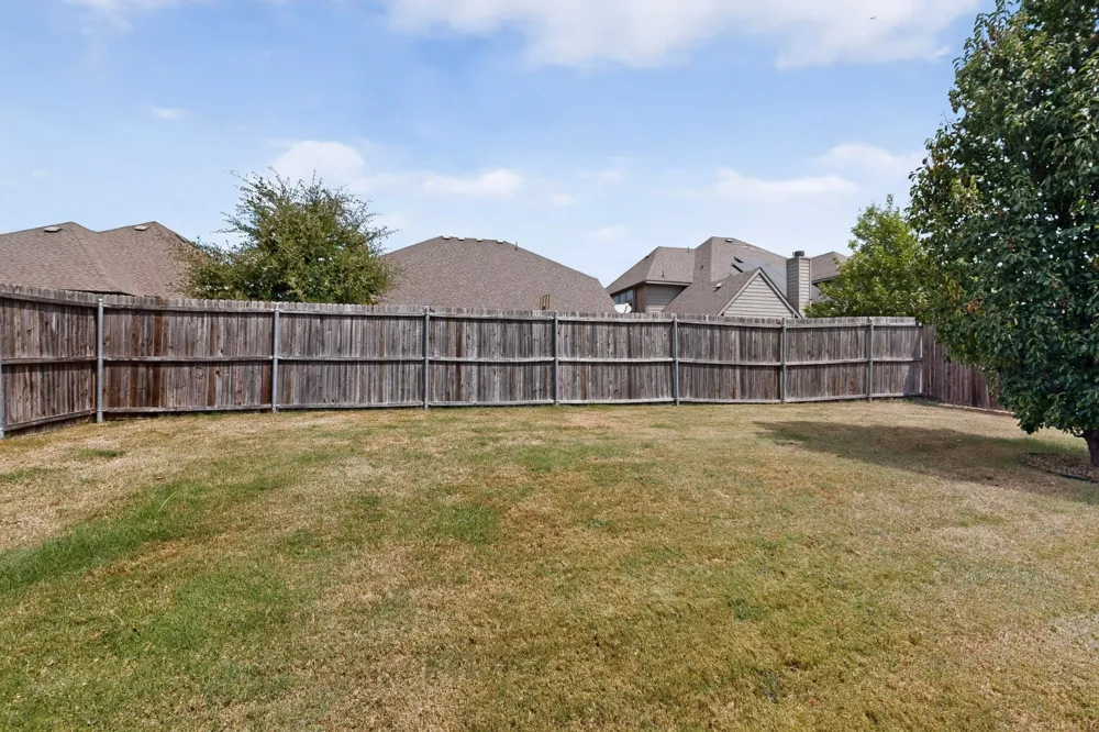 2100 McAllister Princeton, TX 75407
