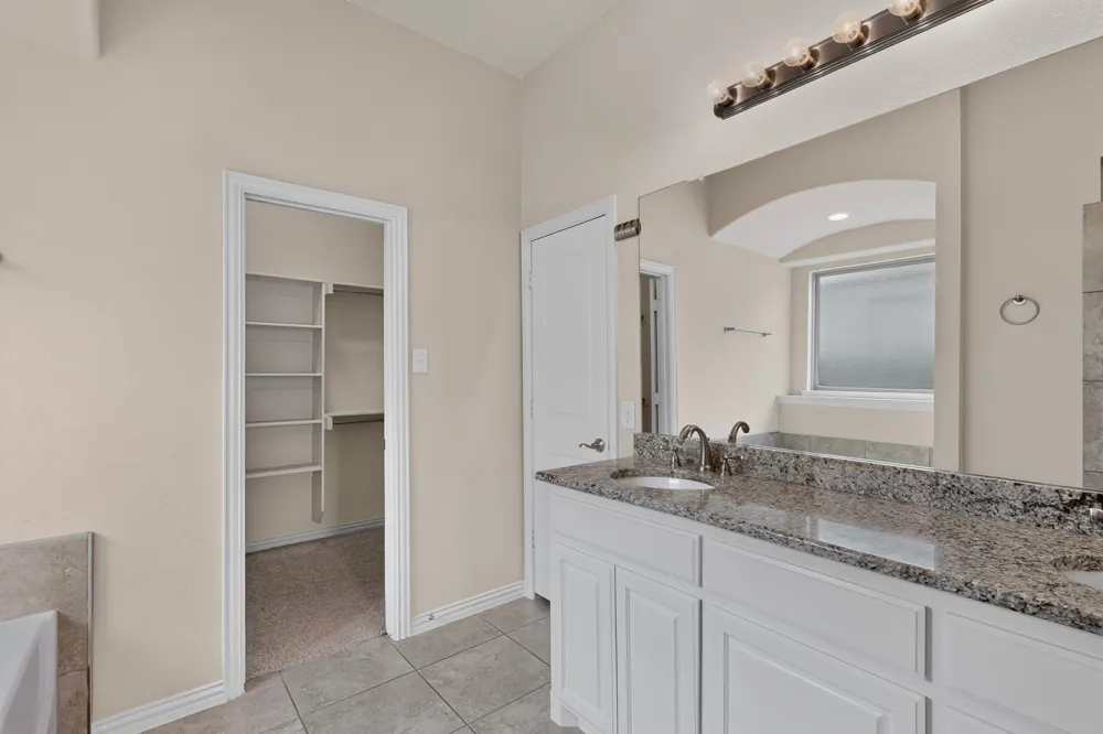 2100 McAllister Princeton, TX 75407