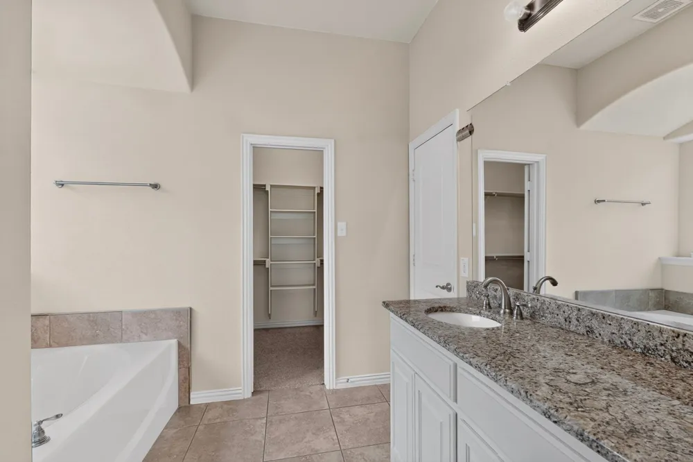 2100 McAllister Princeton, TX 75407