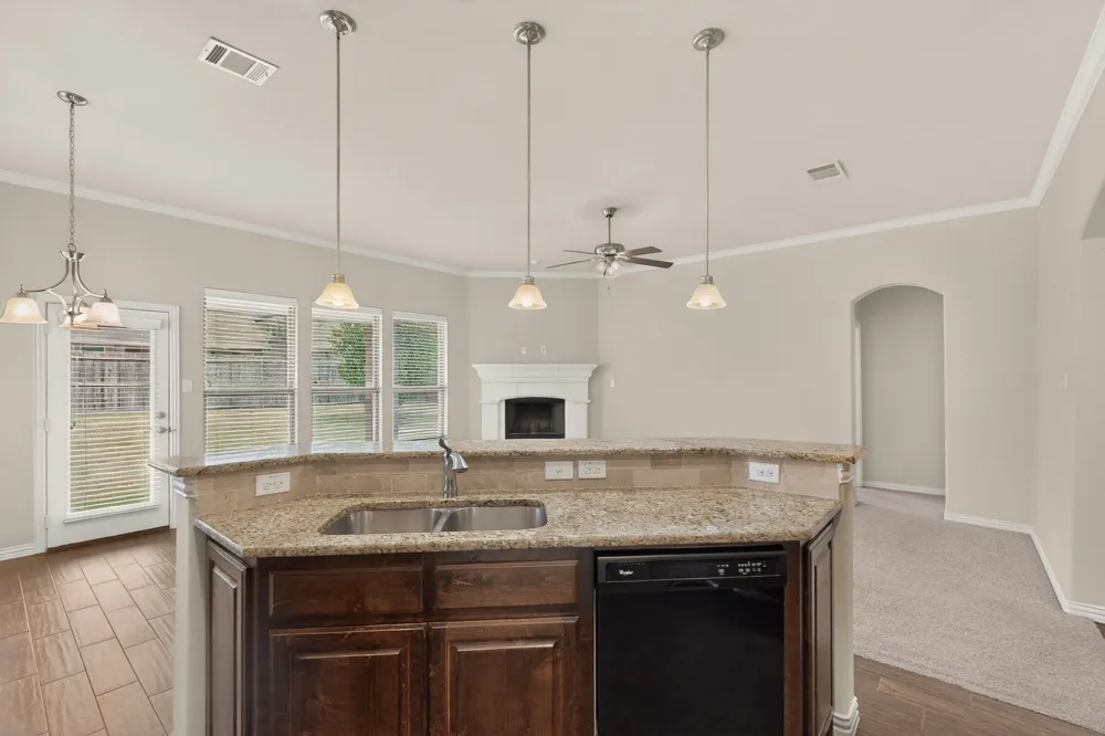 2100 McAllister Princeton, TX 75407