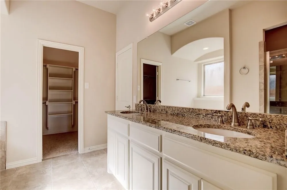 2100 McAllister Princeton, TX 75407