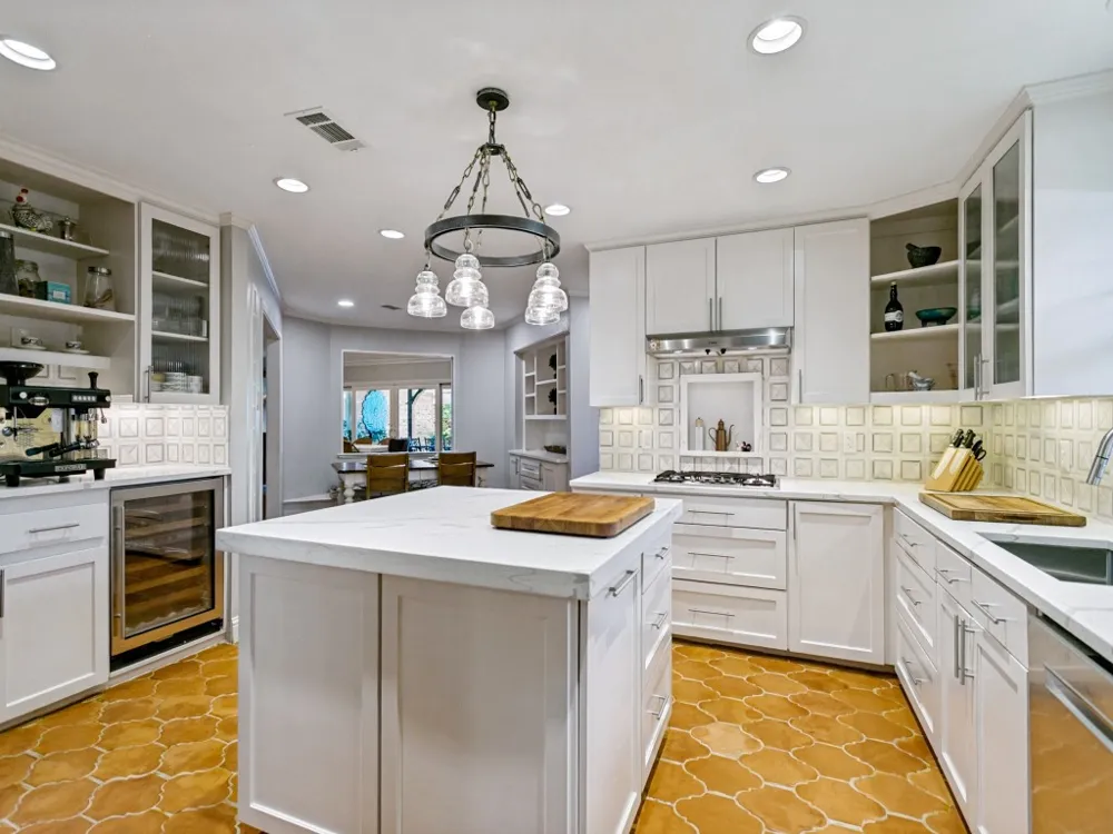 16821 Park Hill Drive Dallas, TX 75248