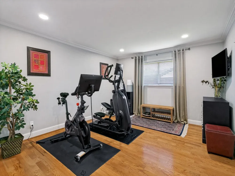 16821 Park Hill Drive Dallas, TX 75248