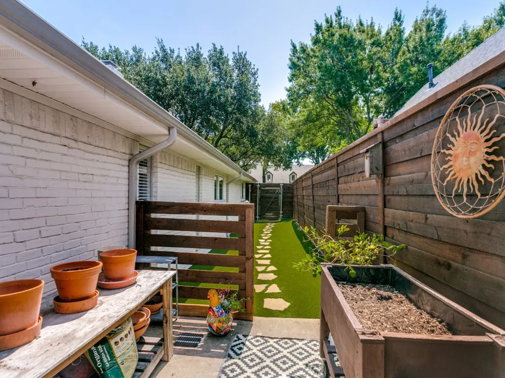 16821 Park Hill Drive Dallas, TX 75248