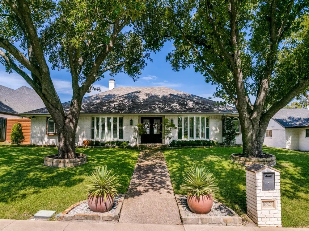 16821 Park Hill Drive Dallas, TX 75248