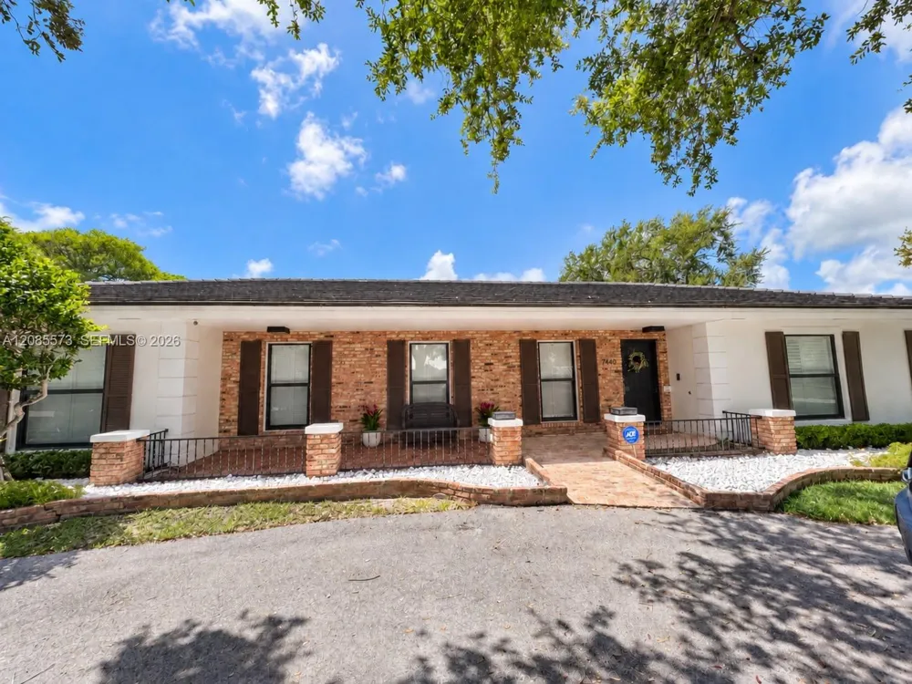 7440 SW 174th St Palmetto Bay, FL 33157
