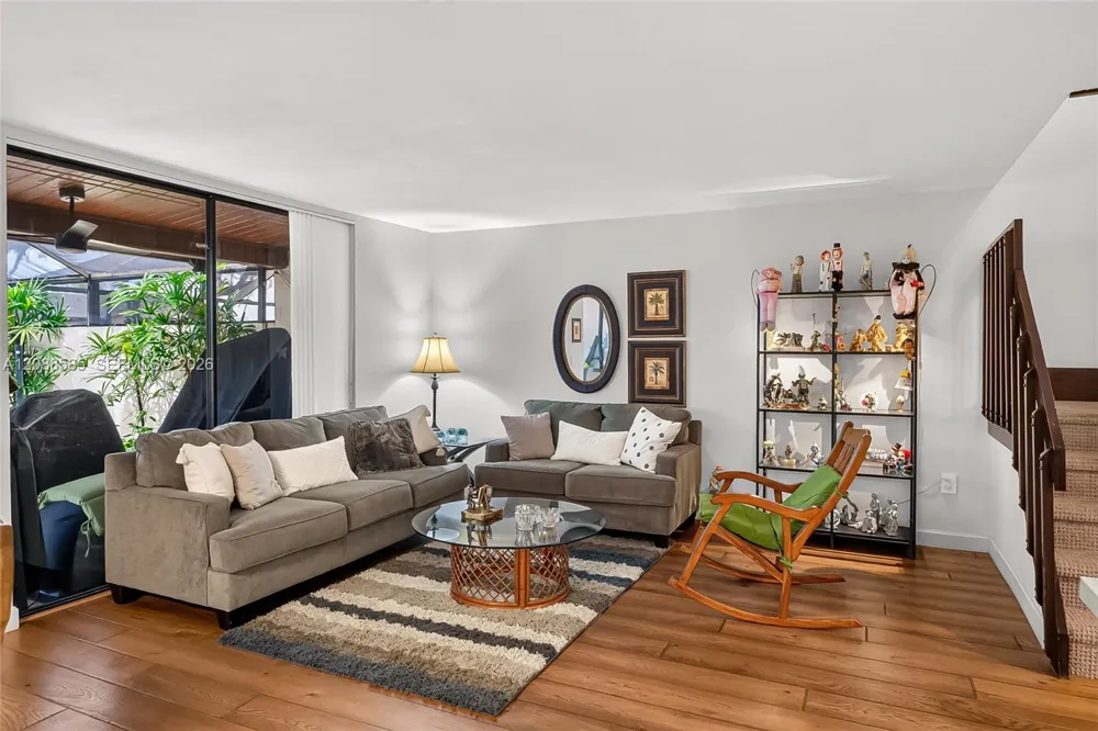 10656 SW 76th Ter Miami, FL 33173