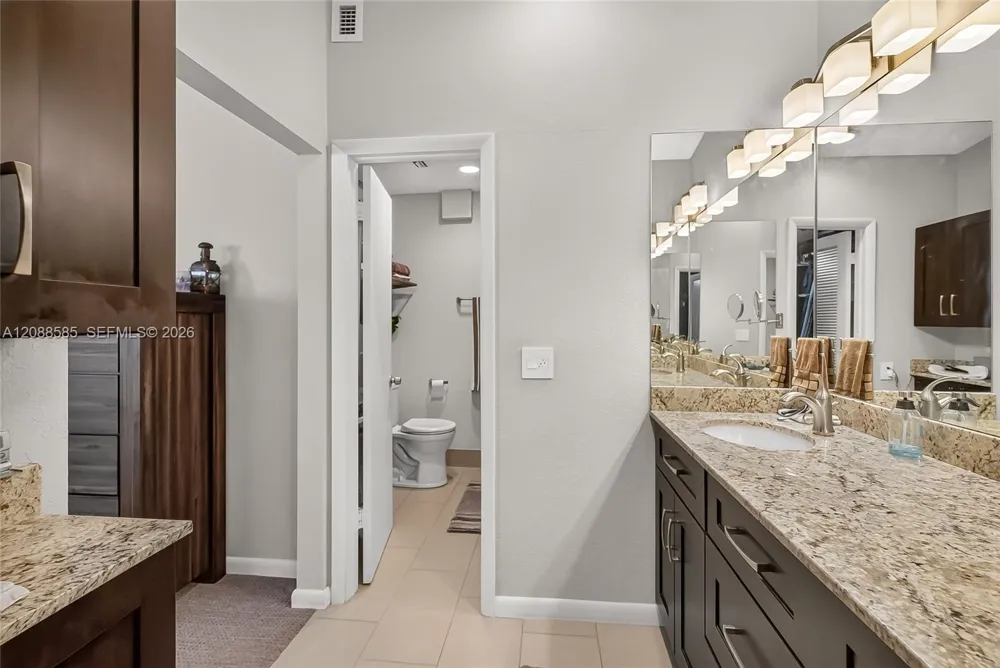 10656 SW 76th Ter Miami, FL 33173