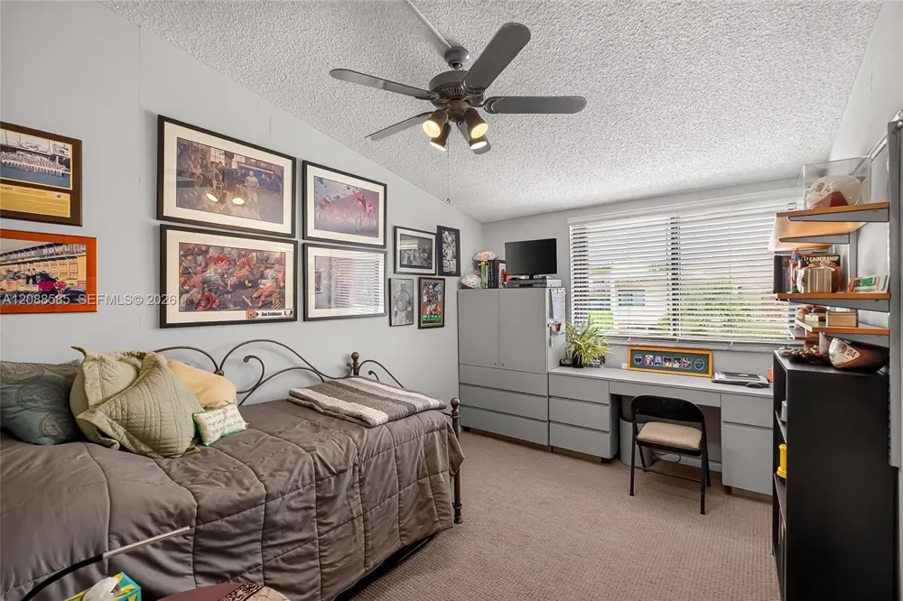 10656 SW 76th Ter Miami, FL 33173