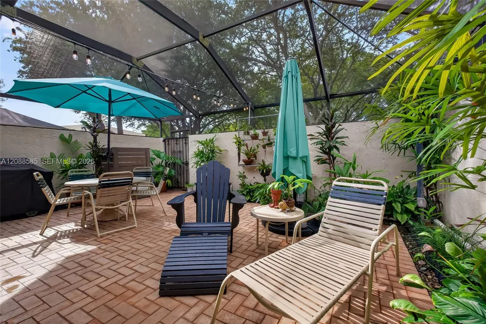 10656 SW 76th Ter Miami, FL 33173
