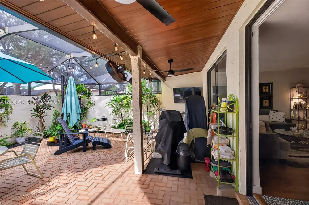 10656 SW 76th Ter Miami, FL 33173