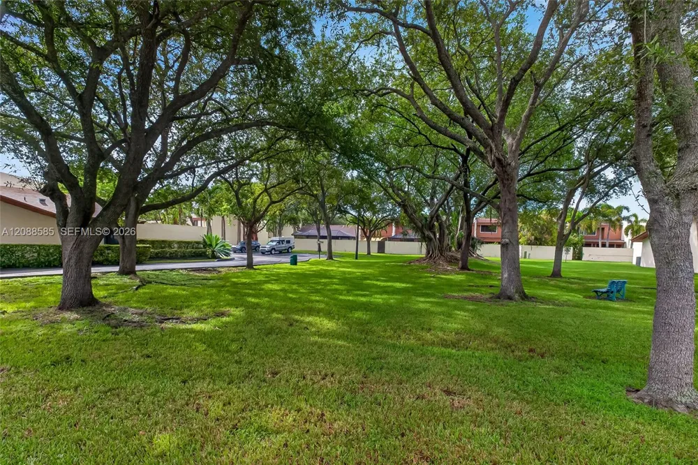 10656 SW 76th Ter Miami, FL 33173