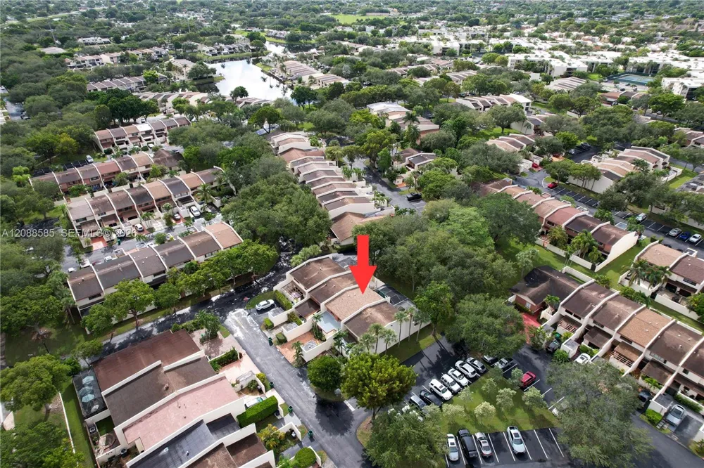10656 SW 76th Ter Miami, FL 33173