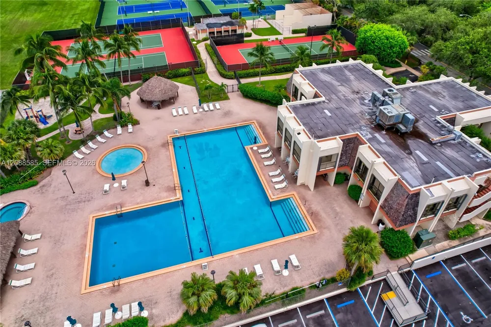 10656 SW 76th Ter Miami, FL 33173