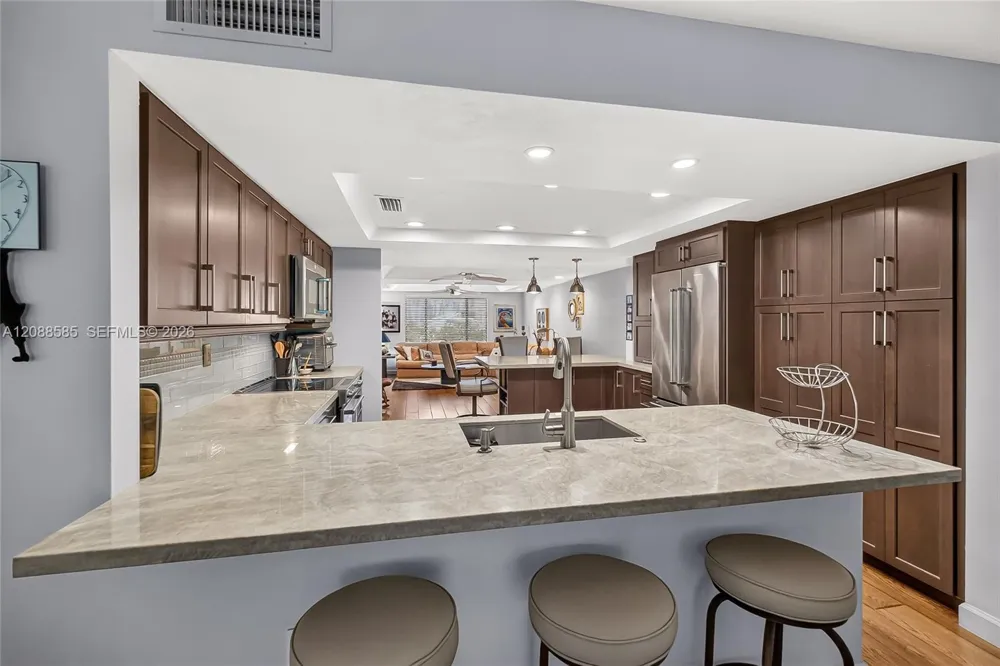 10656 SW 76th Ter Miami, FL 33173