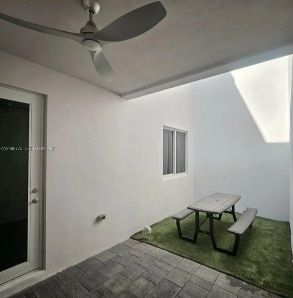10440 NW 67th St #10440 Doral, FL 33178