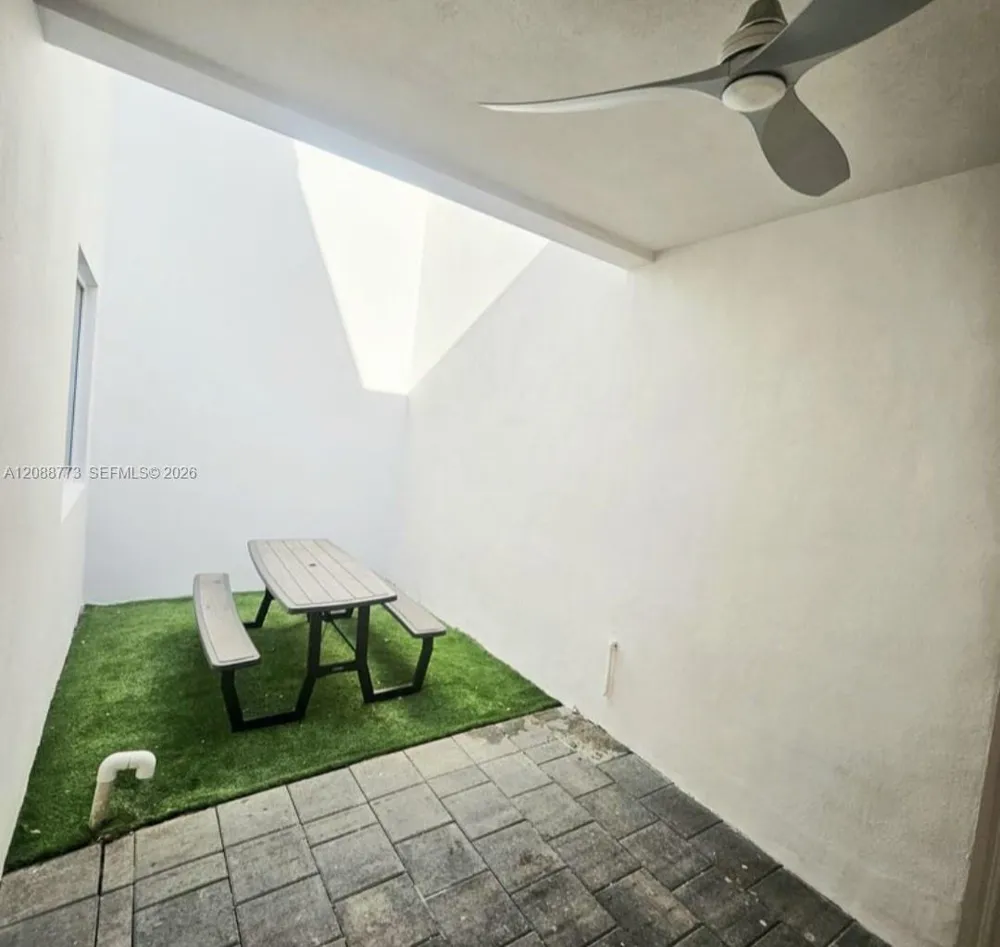 10440 NW 67th St #10440 Doral, FL 33178