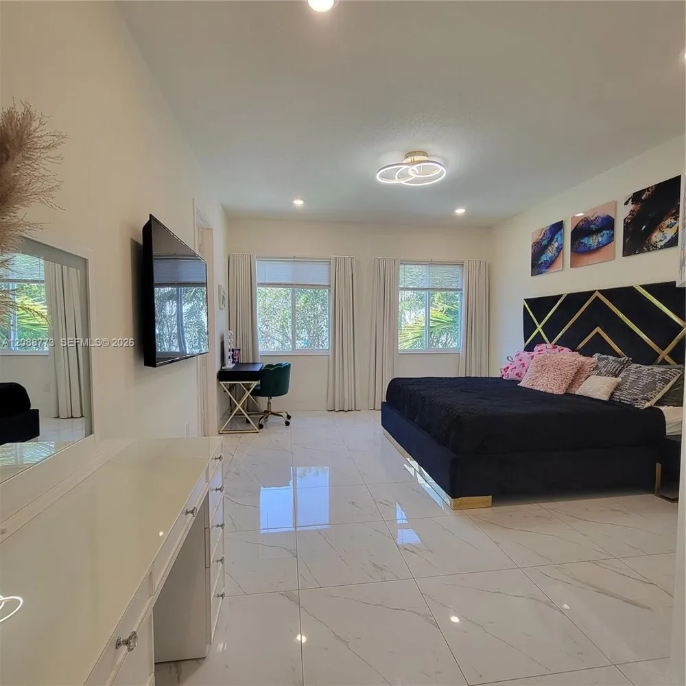 10440 NW 67th St #10440 Doral, FL 33178