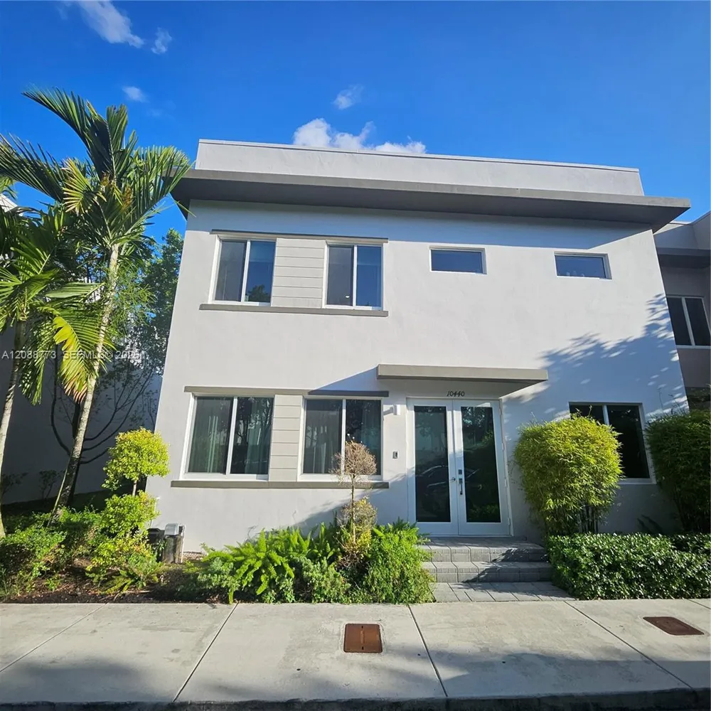 10440 NW 67th St #10440 Doral, FL 33178