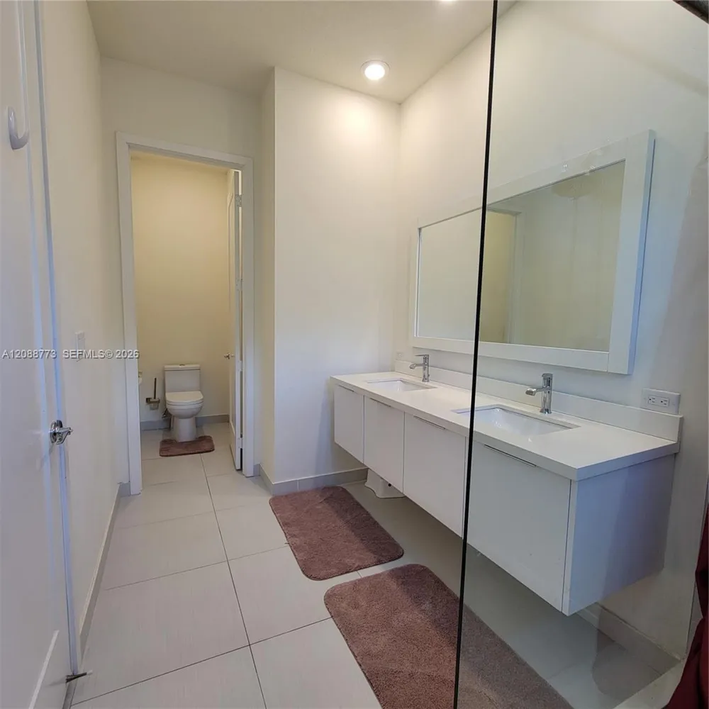 10440 NW 67th St #10440 Doral, FL 33178