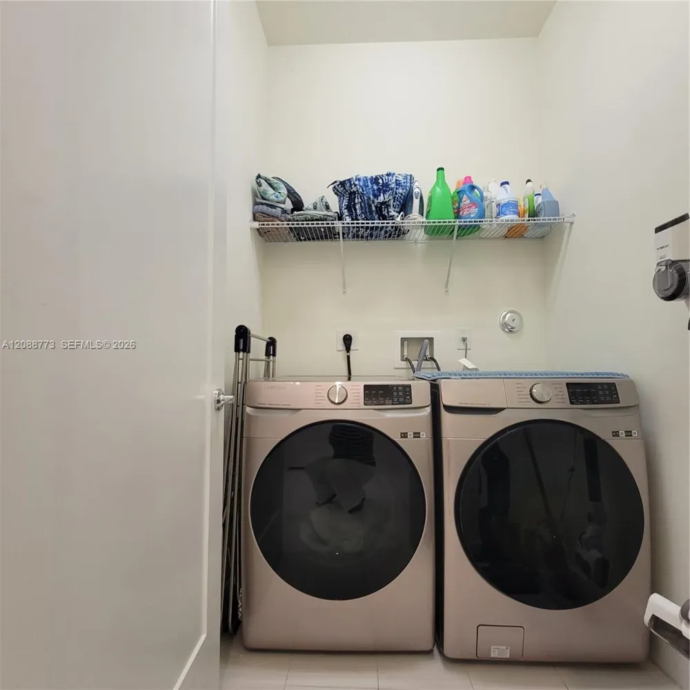 10440 NW 67th St #10440 Doral, FL 33178