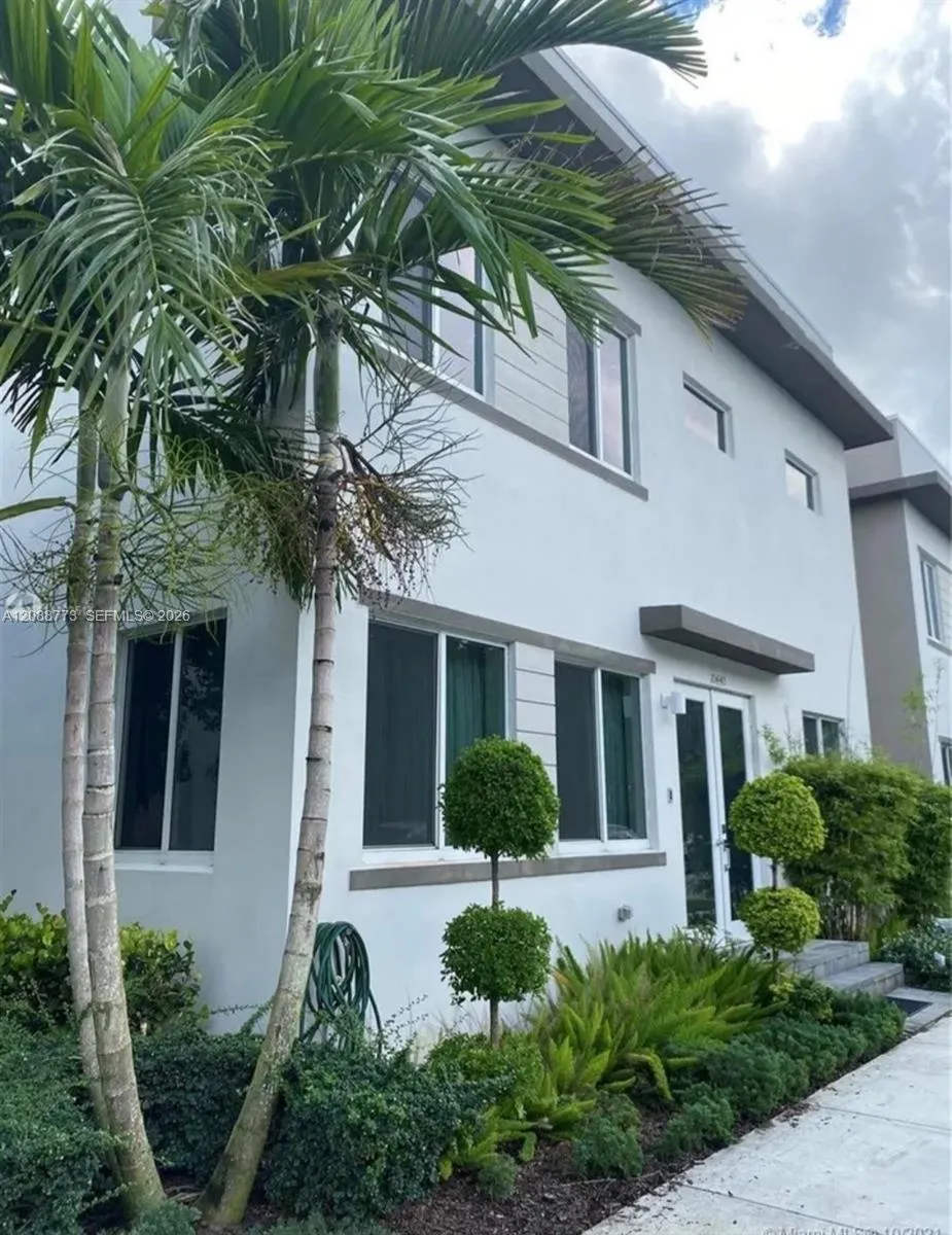 10440 NW 67th St #10440 Doral, FL 33178