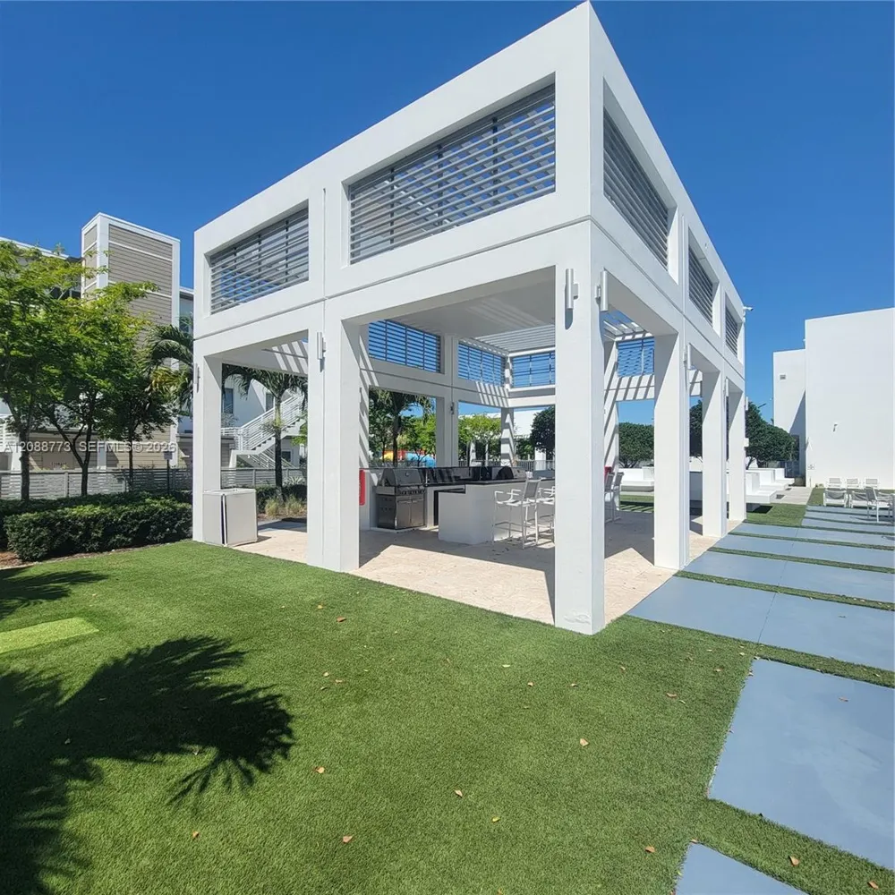 10440 NW 67th St #10440 Doral, FL 33178