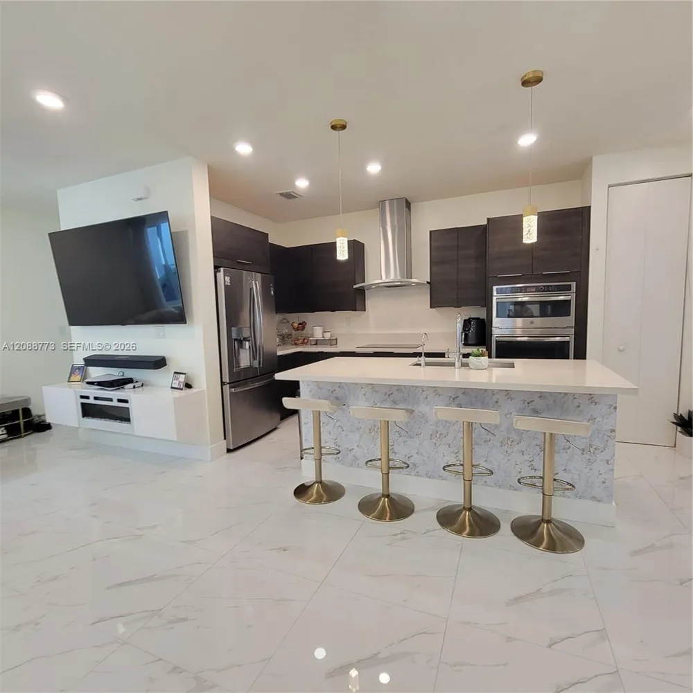 10440 NW 67th St #10440 Doral, FL 33178