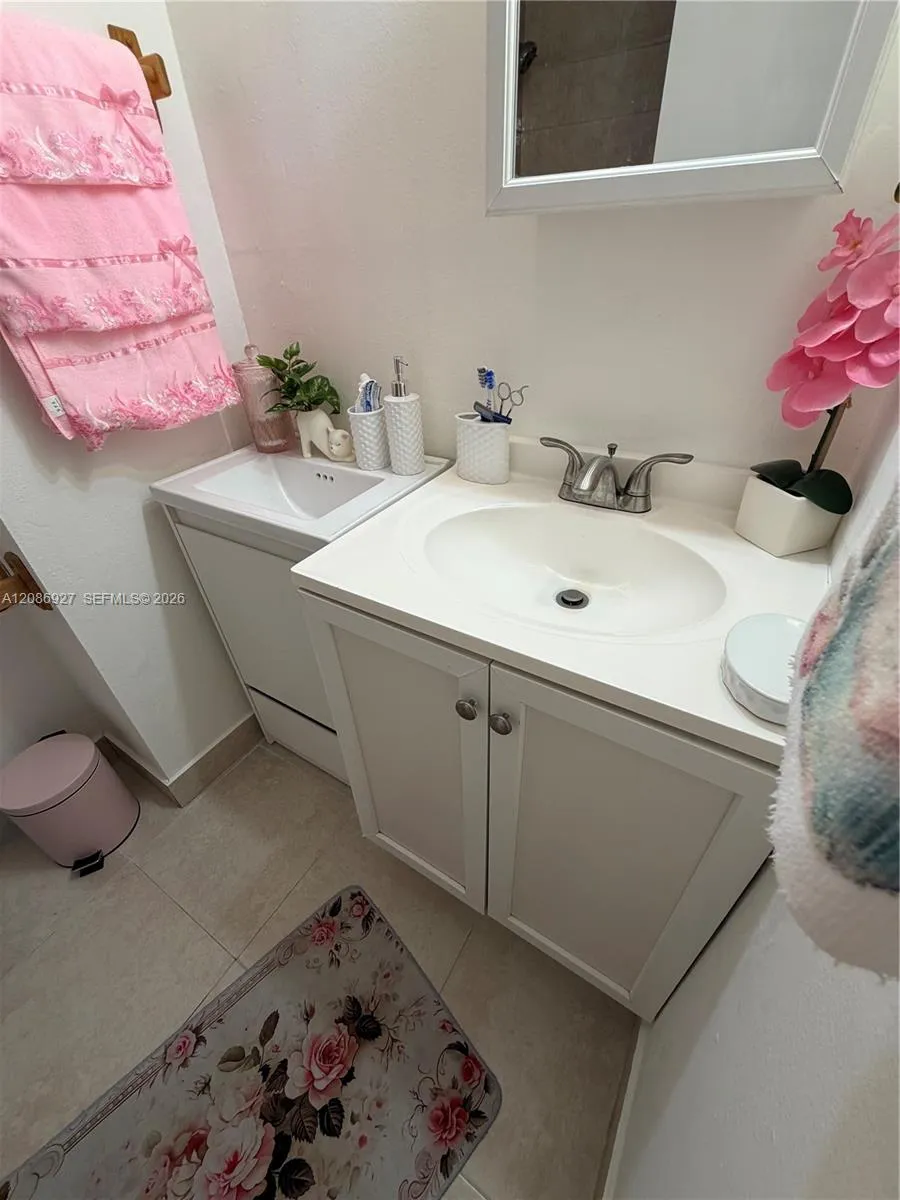 400 NW 107th Ave #4D Miami, FL 33172