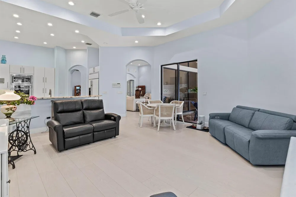 7831 Via Grande Boynton Beach, FL 33437