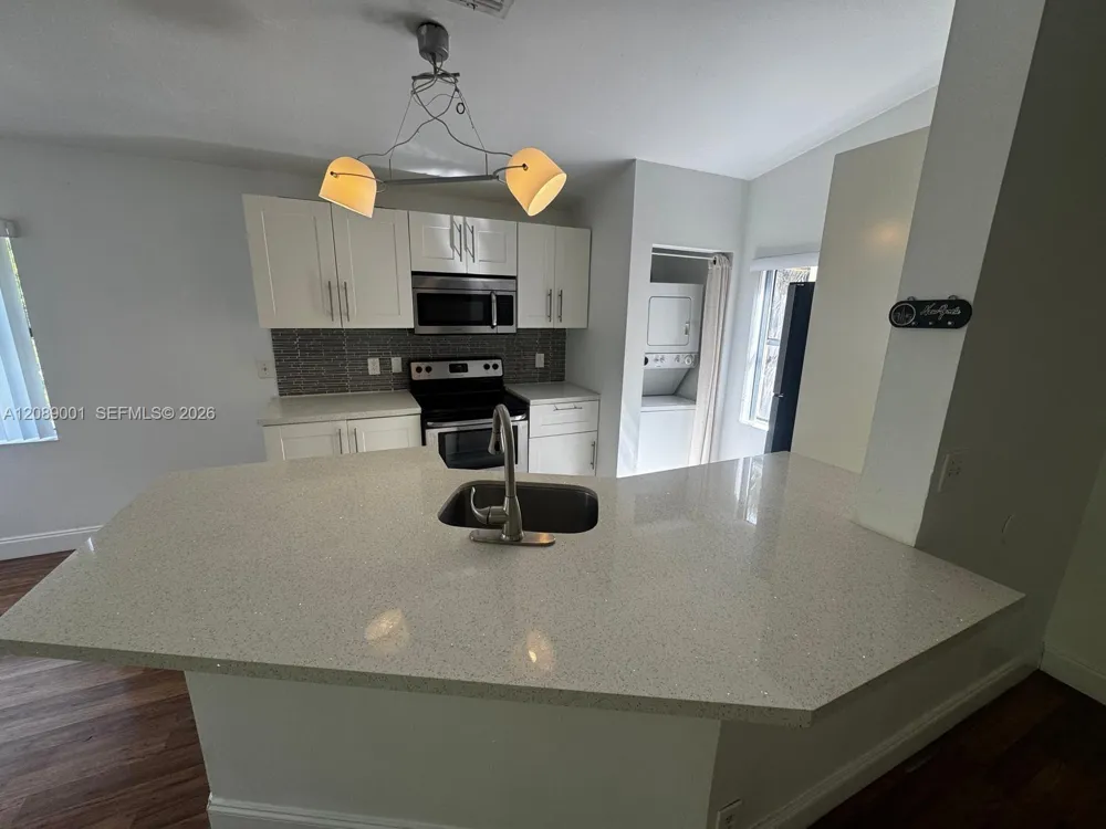 9999 Summerbreeze Dr #212 Sunrise, FL 33322