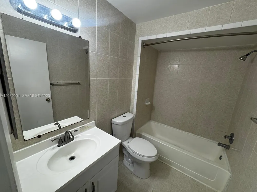 9999 Summerbreeze Dr #212 Sunrise, FL 33322