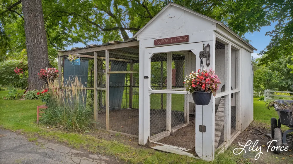 4714 4 Mile Road NW Grand Rapids, MI 49544