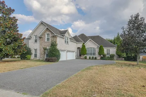 649 Bonita Pkwy S
