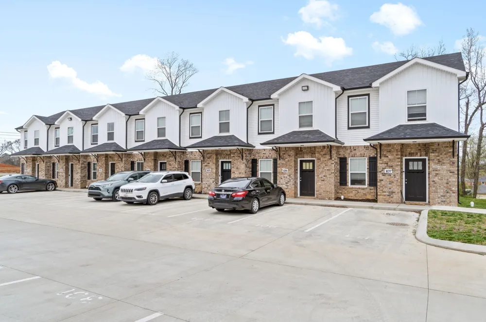 1625 Golf Club Ln #404 Clarksville, TN 37043