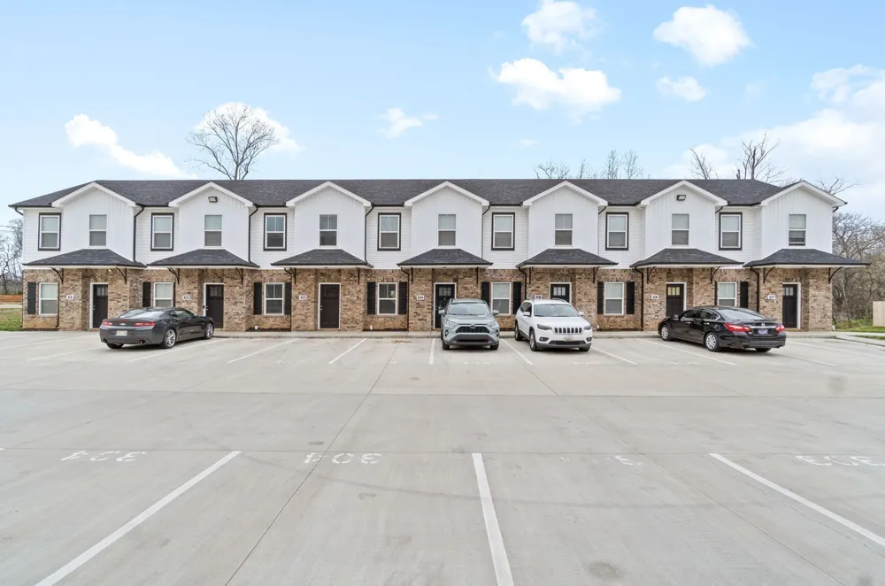 1625 Golf Club Ln #404 Clarksville, TN 37043