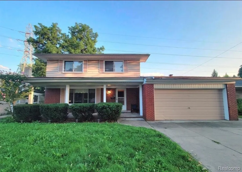 4442 Brown Drive Warren City, MI 48092