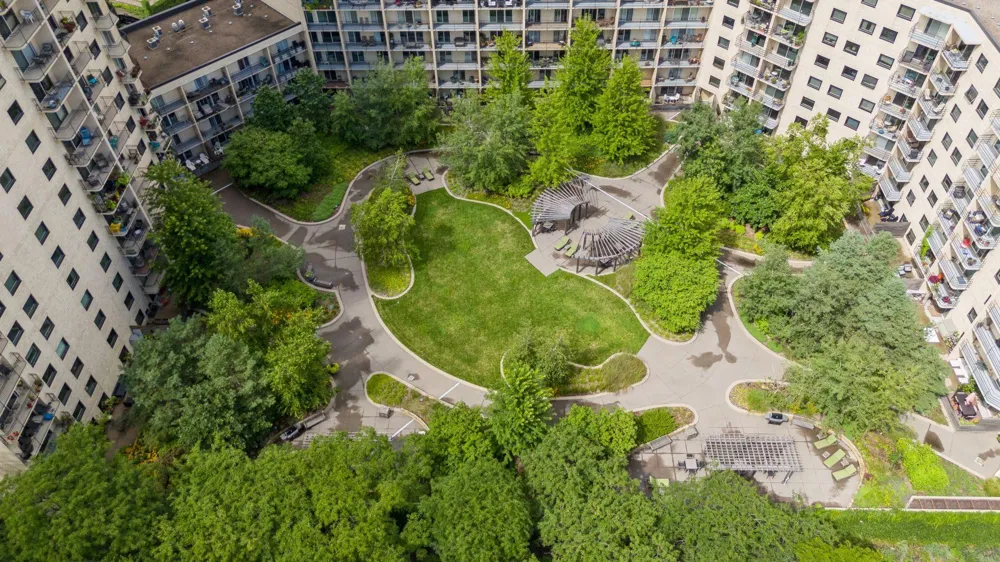 1225 Lasalle Avenue #2307 Minneapolis, MN 55403